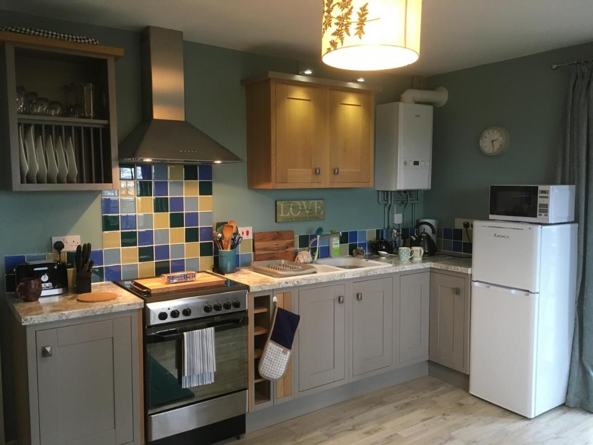 דירות לאנלי Bronllys Farm Coastal Self-Catering מראה חיצוני תמונה