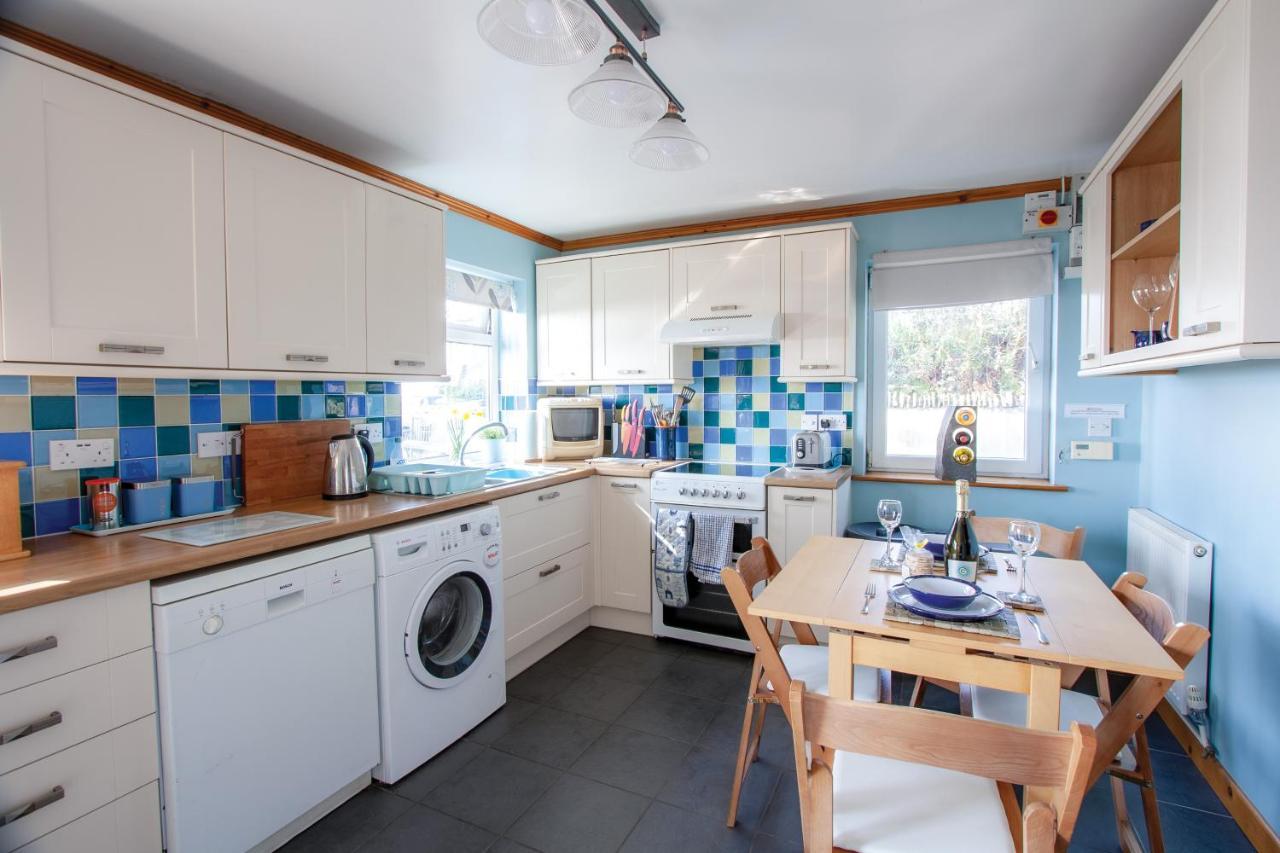 דירות לאנלי Bronllys Farm Coastal Self-Catering מראה חיצוני תמונה
