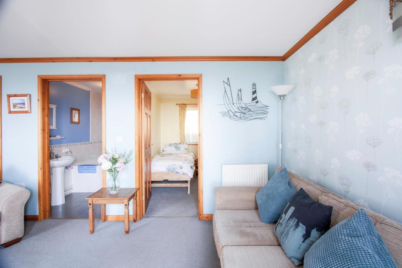דירות לאנלי Bronllys Farm Coastal Self-Catering מראה חיצוני תמונה