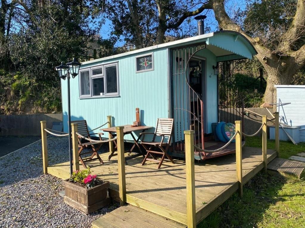 דירות לאנלי Bronllys Farm Coastal Self-Catering מראה חיצוני תמונה