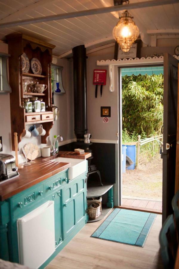 דירות לאנלי Bronllys Farm Coastal Self-Catering מראה חיצוני תמונה